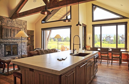 Driggs House | Luxury View Lodge on Signature 8th Hole by the tributary