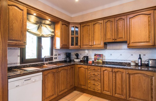 Santanyi Villa | Luxury villa 330m2,pool, free WIFI, lerge garden and love