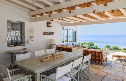 Kanapitsa Villa | Luxury Villa Alma in Skiathos. Steps to the beach., 10 min to Town.