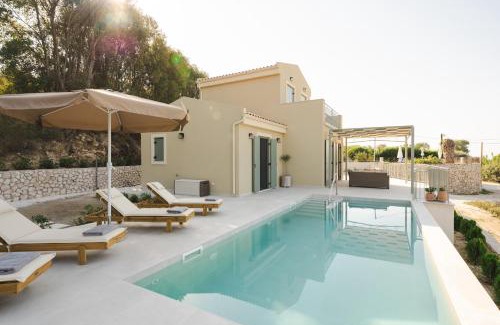 Sarlata Villa | Luxury Villa Artemis Pool, Jacuzzi, Peace & Perfect Sunsets in Kefalonia