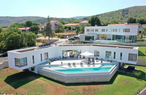 Zmijavci Villa | Luxury villa Azure in Imotski, wellness oasis