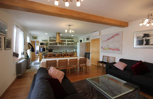Puligny-Montrachet House | Luxury village winemaker's home, a/c, amidst UNESCO World Heritage vineyards