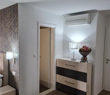 Kastel Gomilica Villa | LUXURY VILLA HELENA