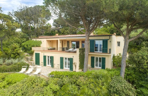 Procchio Villa | Luxury VILLA in Elba -PRIVATE AREA ON THE SEA- Sandy beach, best for FAMILIES