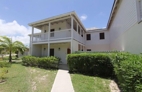 Freetown Villa | Luxury Villa In Exclusive Non-Such Bay Resort