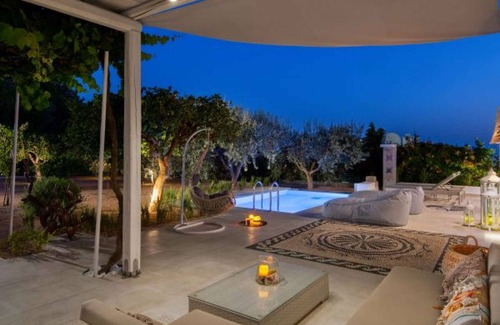 Pefkos Villa | Luxury Villa just minutes walk to beach & village of Pefkos with private pool!