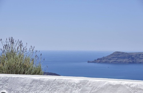 Firostefani Villa | Luxury Villa Nautilus - 3 Bedrooms - Santorini Caldera