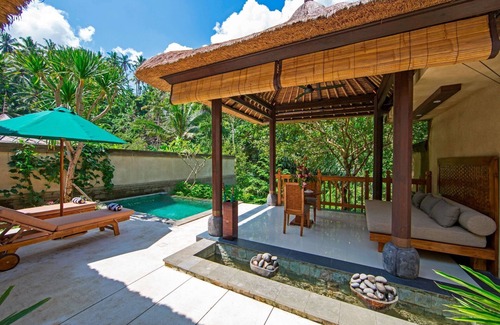 Sambahan Villa | Luxury Villa near Ubud with private infinity pool and a lounging pavilion