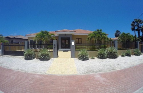 Esmeralda Villa | Luxury Villa - New Listing - Low Introductory Rates