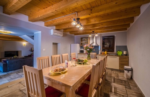Rakalj Villa | LUXURY VILLA ON SPACIOUS PRIVATE PROPERTY