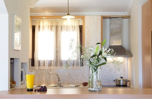 Nidri Villa | Luxury villa overlooking the sea with private pool-Villa Dahlia