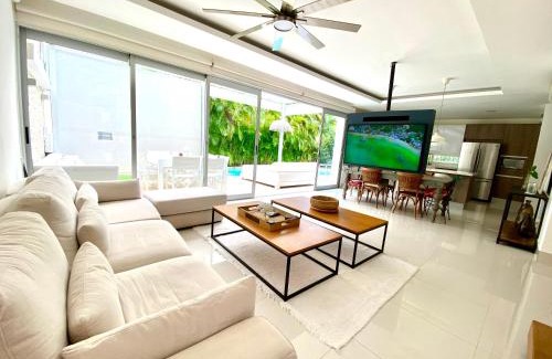 Punta Cana Villa | Luxury Villa Pool and BBQ in San Juan Lakes Los Colales RD