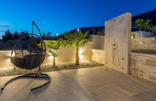 Podstrana Villa | Luxury Villa RoMa 1 ,with heated saltwater pool, parking, high speed Internet, BBQ,