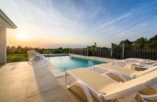 Dracevac Villa | Luxury Villa Sofia with Pool and Garage In Poreč, Istria