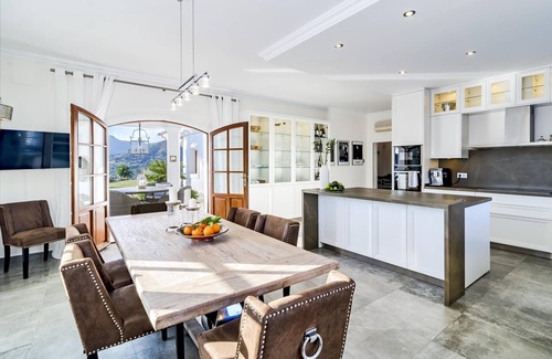 Benahavis Villa | Luxury Villa Stunning Views in South West. With a lovely pool!