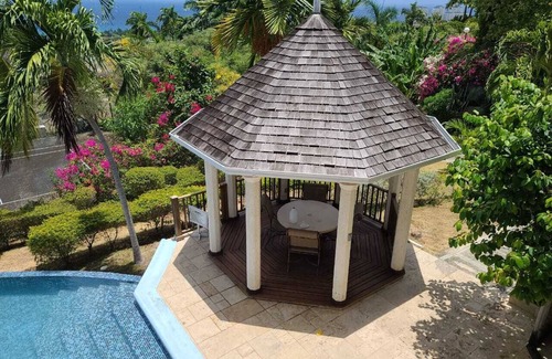 Montego Bay Villa | Luxury villa with a breathtaking view of the ocean