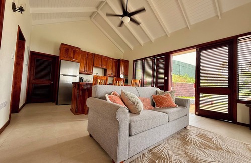 Laborie Villa | Luxury Villa with Infinity Pool & Stunning St. Lucia Countryside Views.