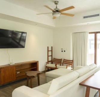 Monterrico Villa | Luxury Villa with Jacuzzi