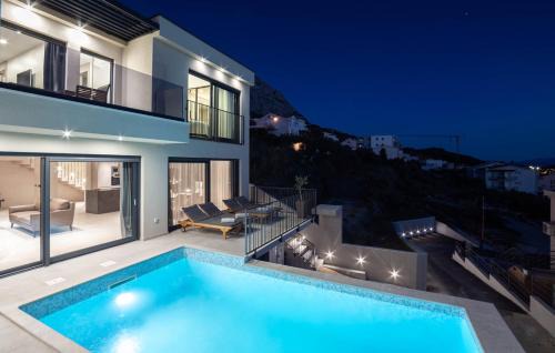 Moca Villa | Luxury villa with pool and jacuzzi