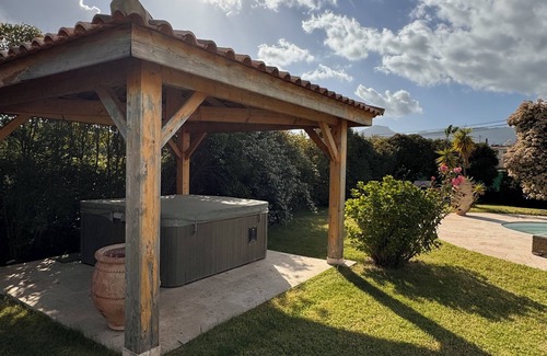 Valpaja Villa | Luxury villa with pool and spa in Ajaccio