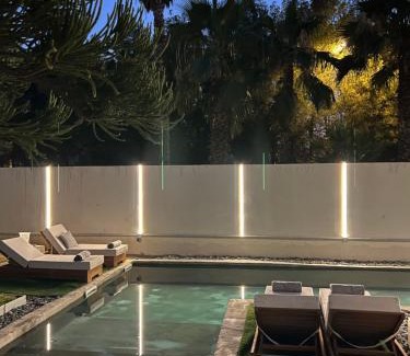 Kavouri Villa | Luxury Villa with Pool, BBQ & Garden in Vouliagmeni