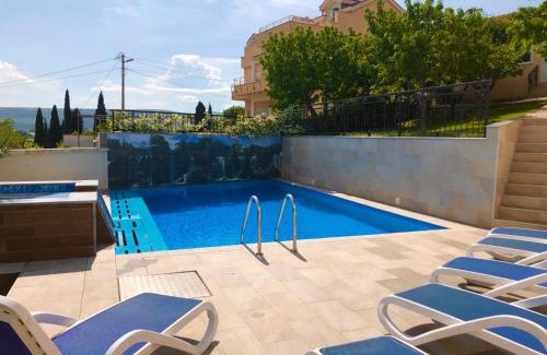 Blagaj Villa | Luxury Villa with Private Pool and Jacuzzi