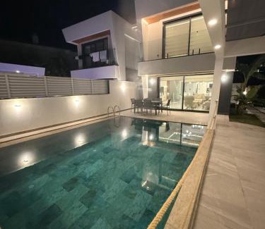Sifne Mahallesi Apartment | Luxury Villa with Private Pool Çeşme Sifne Alaçatı