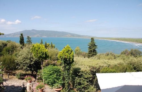 Ansedonia Villa | Luxury villa with swimming pool 500 meters from the sea.