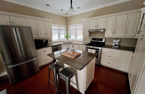 Brudenell House | Luxury Waterfront Retreat, 4-bedrooms + bunkie and private dock, AC and Wifi