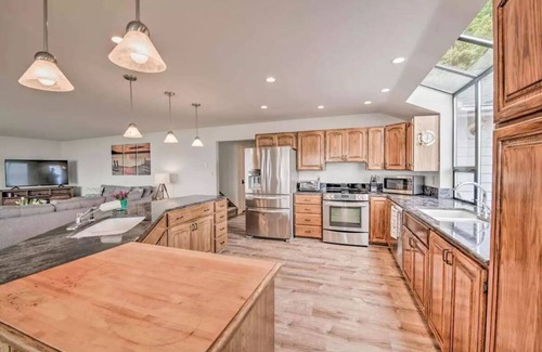 Clinton House | Luxury Waterfront Home w/Pool on the Puget Sound!