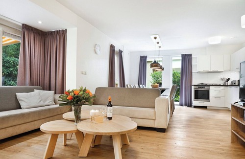 Middelbeers House | Luxury wheelchair accessible bungalow for 10 people