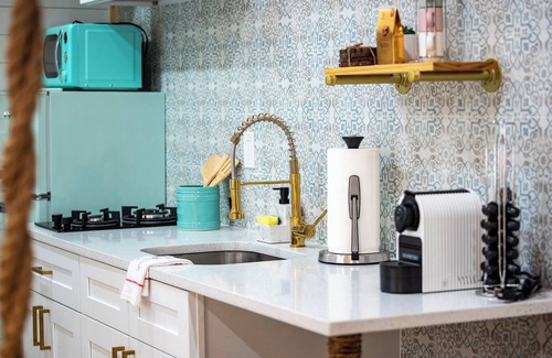 Azalea Park Cabin | Luxury Wooden Cabin in the Heart of Orlando Florida