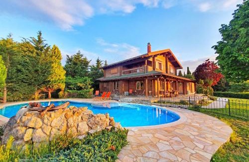 Kato Korakiana Villa | Luxury Wooden Villa with Pool, The Nest