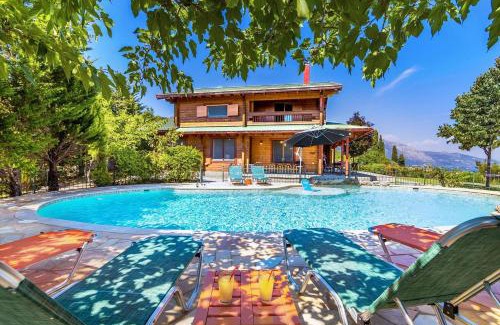 Kato Korakiana Villa | Luxury Wooden Villa with Pool, The Nest