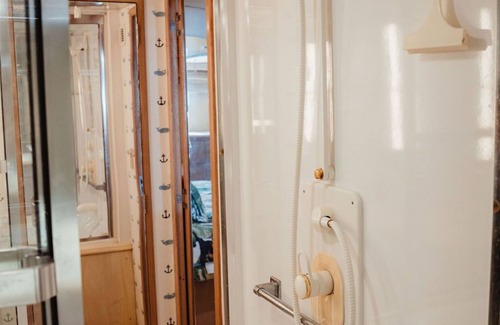 Hodgmans Daytona Boat Rental | Luxury Yacht in Daytona Beach!