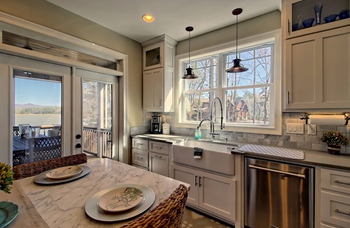 Blairsville House | LuxuryLakefront, Boat, Double Dock, Hot Tub, Firepit, Kayaks, Paddle boards