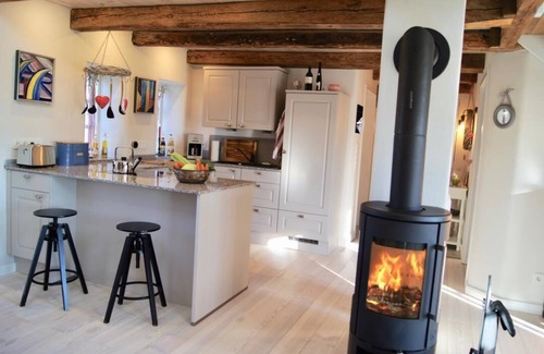 Rabenholz House | Luxus-ökohäuschen mit Eingezäuntem Garten, Gutshofsauna!