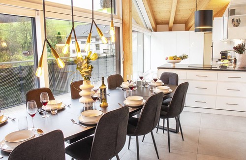 Wollbach Apartment | Luxus Loftboxspringbettheimkinonähech