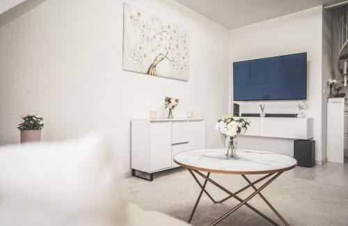 St. Leon Apartment | Luxus Maisonette Wohnung am See, Wehome Premium