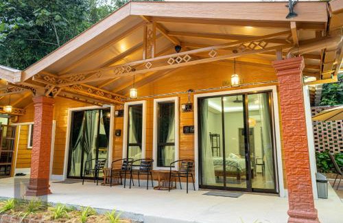 Hulu Langat House | Luzzeri Legasi Zeeman Hulu Langat Guesthouse