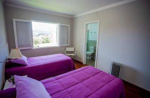 Vila Everest Apartment | LVR 17 - Duplex no Capivari 3 suìtes, lareira - By Hostyn