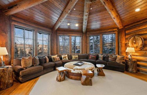 Beaver Creek House | LX 313 Strawberry Park 7 Bedroom Platinum by East West Hospitality