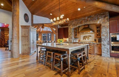 Beaver Creek House | LX 313 Strawberry Park 7 Bedroom Platinum by East West Hospitality