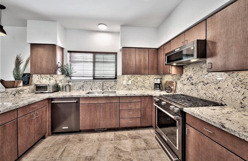 Upper Kingsbury House | Lx40 Tahoe Mountain view new build