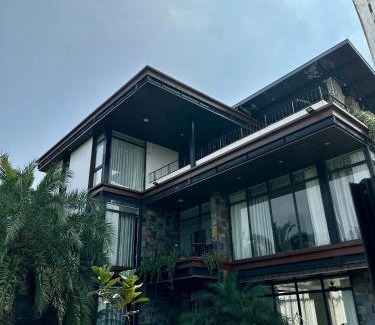 Soc Son Villa | LyLy Villa - Venuestay