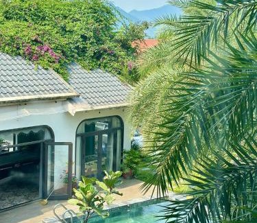 Soc Son Villa | LyLy Villa - Venuestay