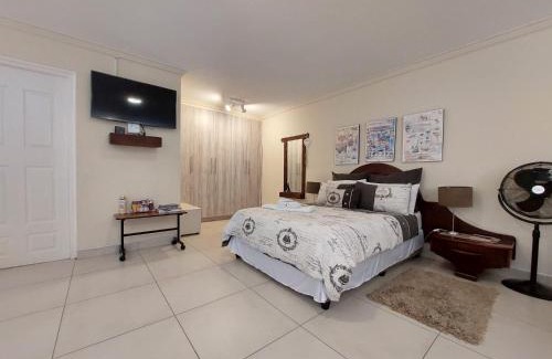 Vineta Apartment | Lyn's Self Catering