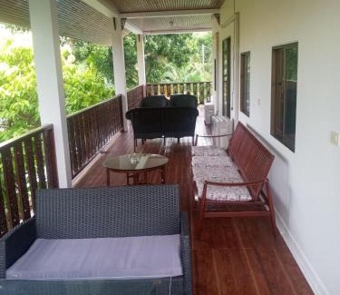 Sam Roi Yot Bed & Breakfast | Lyndale Lodge
