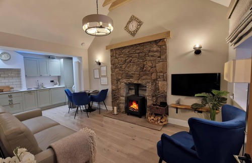West Linton Cottage | Lyne Cottage, The Retreat