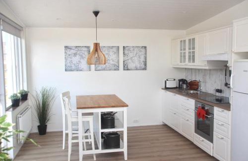 Hjardarfell House | Lynghagi House